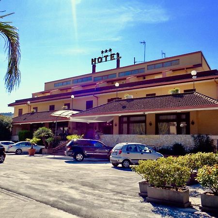 Hotel Ristorante Belvedere Казерта Екстер'єр фото